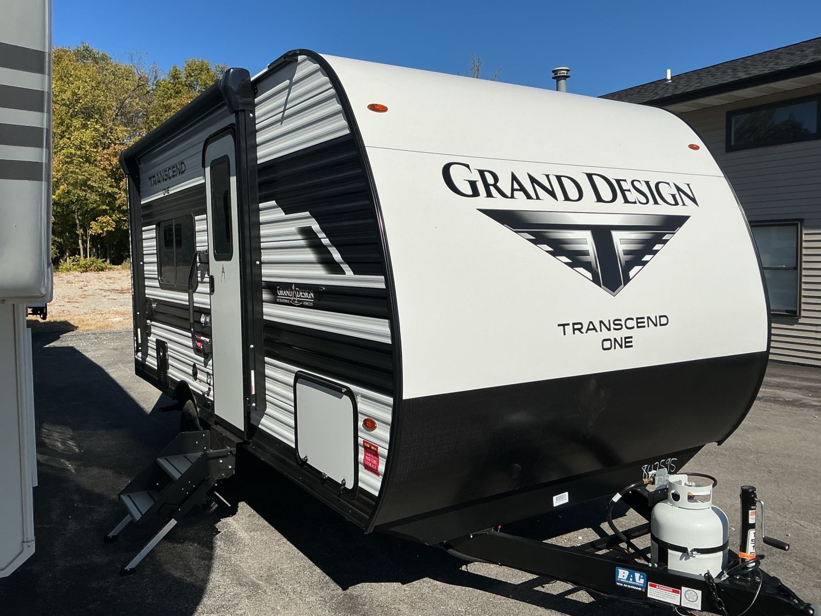 2027 Grand Design Transcend ONE 151RB
