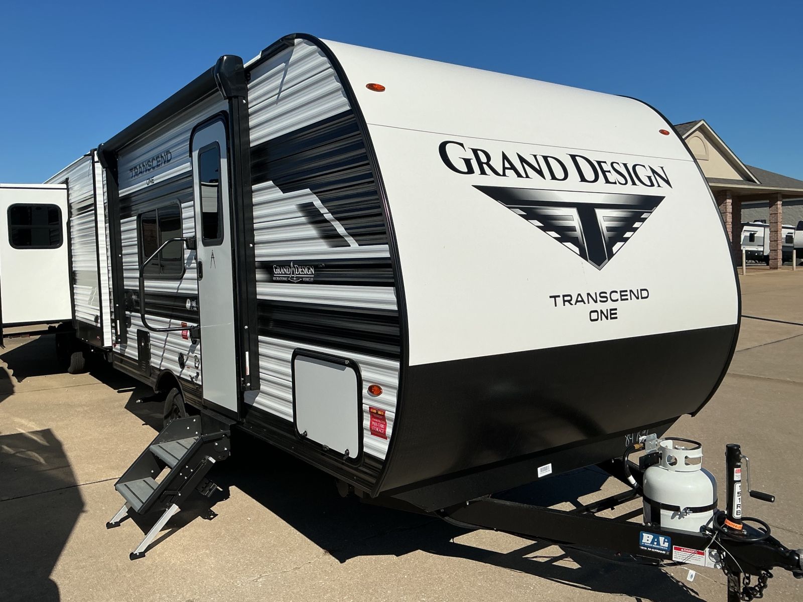 2027 Grand Design Transcend ONE 151RB